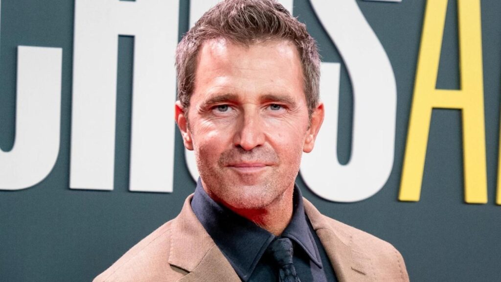 ¡Fernando Gil Al Borde de Cambiar de Carreras!