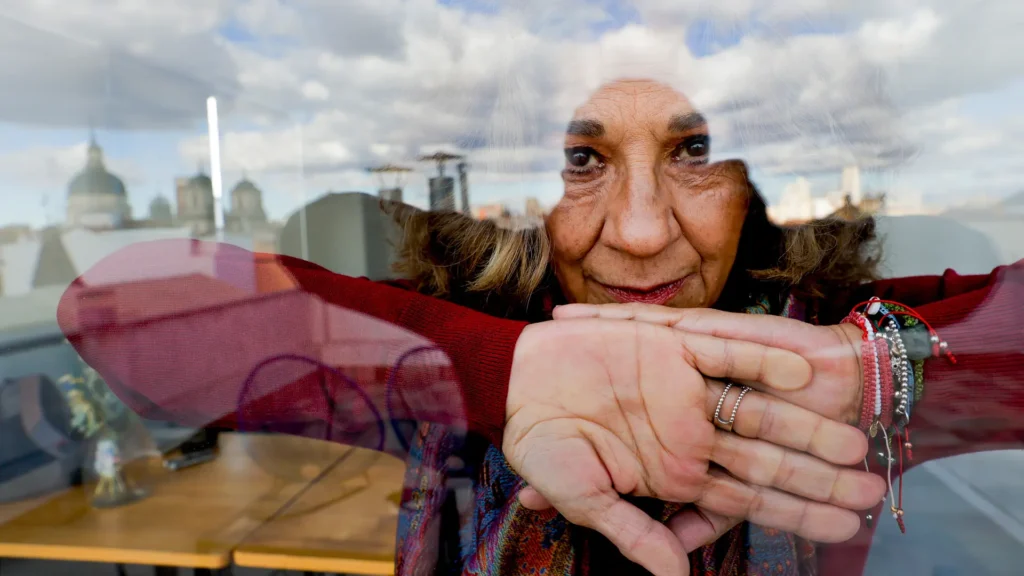 Lolita brilla con la Gran Cruz: ¡Orgullo sin freno!