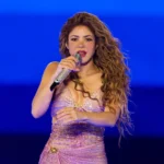 ¡Shakira regresa a España pisando fuerte!