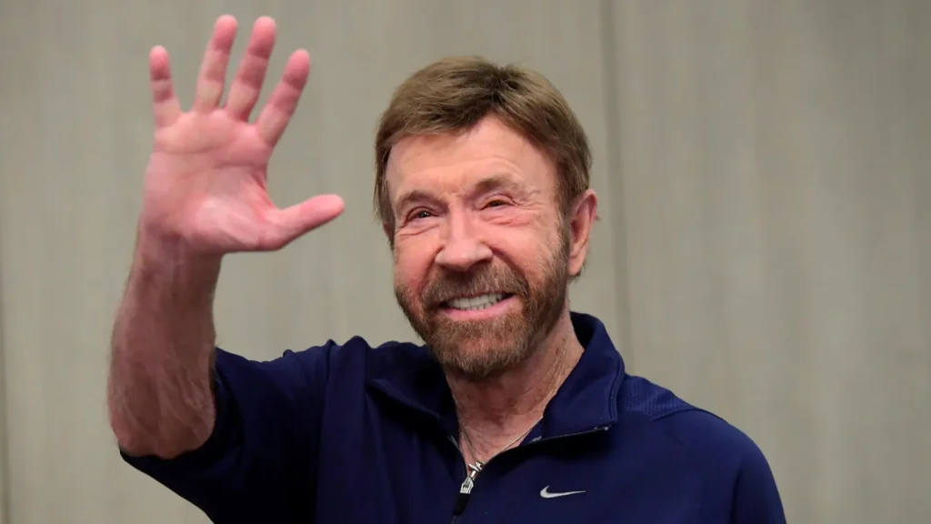 ¡Adiós a la Leyenda! Chuck Norris nos deja boquiabiertos