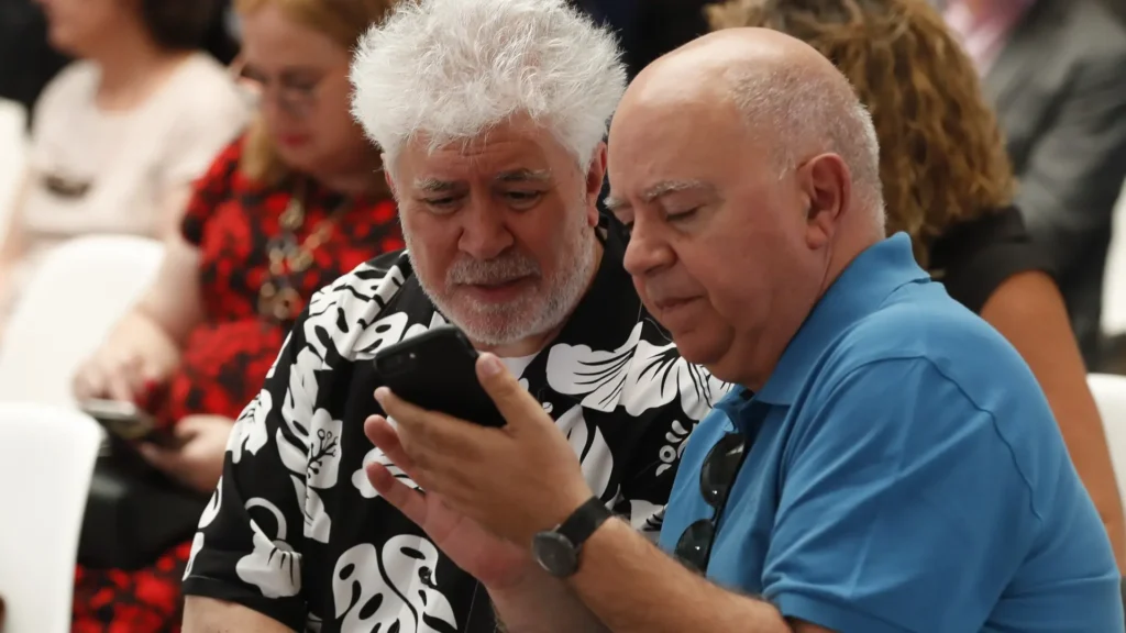 ¡Almodóvar en el Mundo de los Ladrillos!