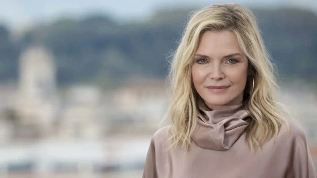 ¡Amor y Guiones! La Historia de Michelle Pfeiffer y su Talentoso Marido