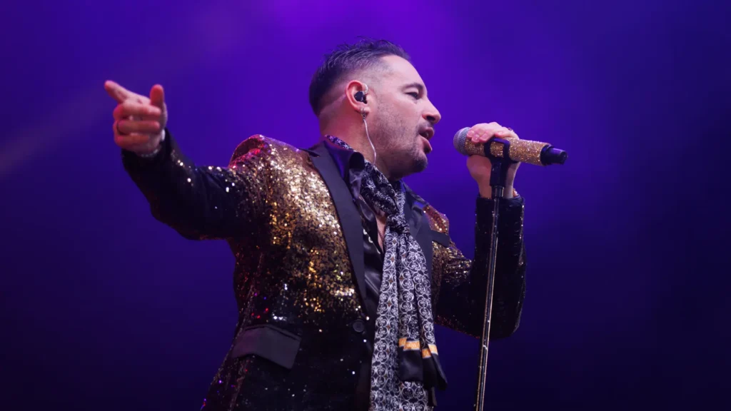 Andy se lanza al rescate de Lucas ¡y presume de cochazos!