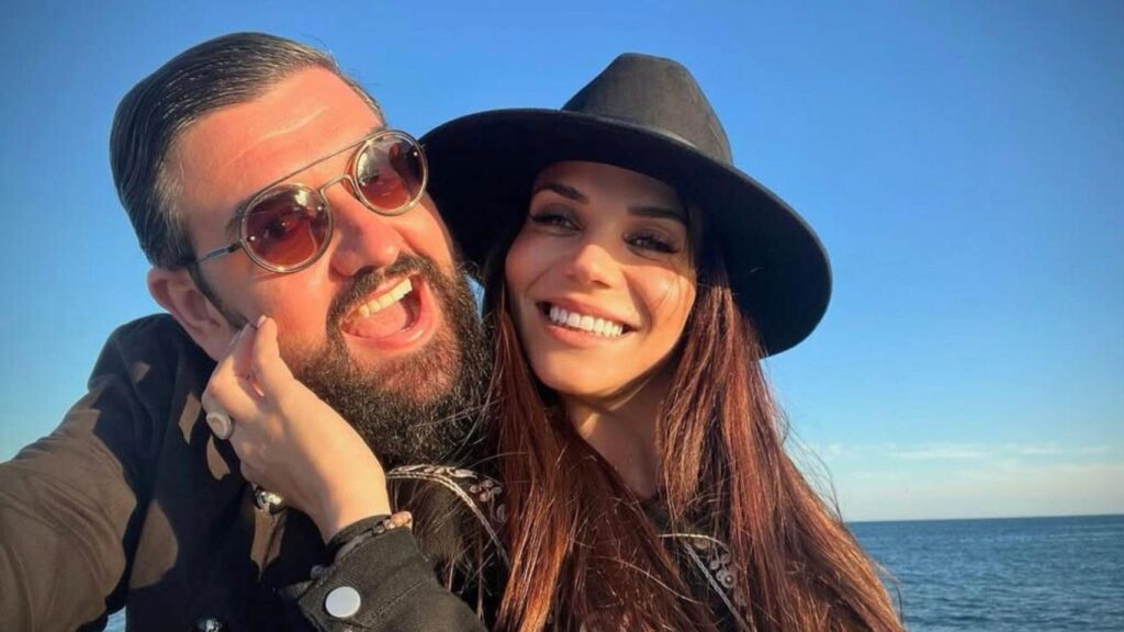 ¡Boda sorpresa en carnaval! Manu Sánchez sella su amor en Cádiz
