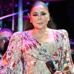 ¡Cantora se viste de gala para su nuevo dueño millonario!