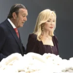 ¡Carmen Lomana y su saludo real en ARCO!