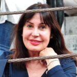 Carmen Martínez-Bordiú: Lujo y Soltería a Todo Tren en Portugal