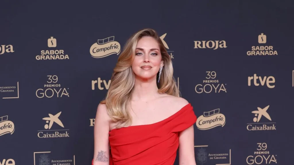 Chiara Ferragni se derrite de amor en Milán con su nuevo galán misterioso