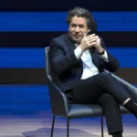 ¡Dudamel le da una lección magistral a Chalamet sobre el rock clásico de la batuta!