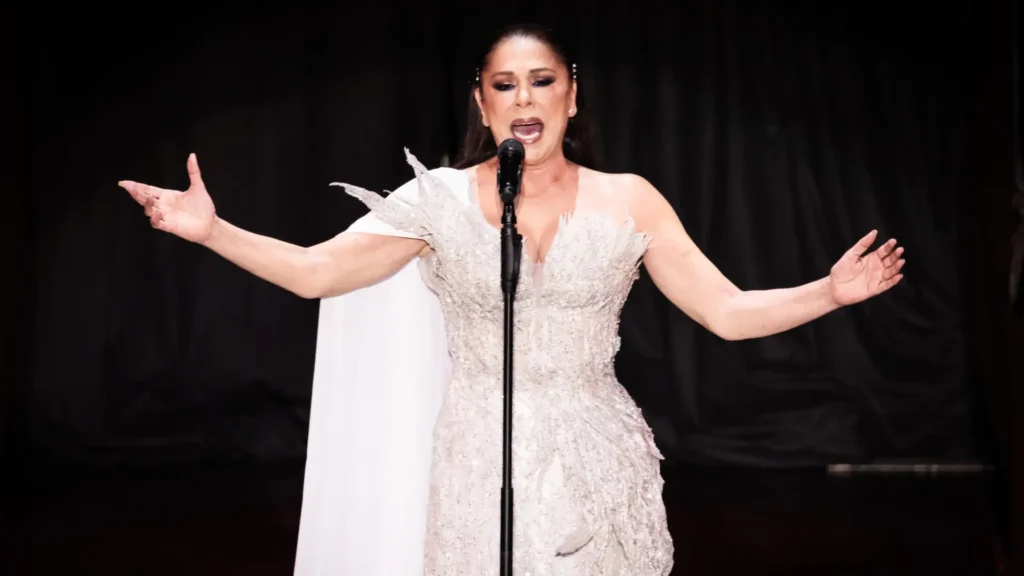 Isabel Pantoja, entre brisas y rumores en Gran Canaria