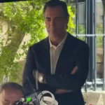 ¡Juan del Val sin barba y a lo loco en ‘Torrente’!