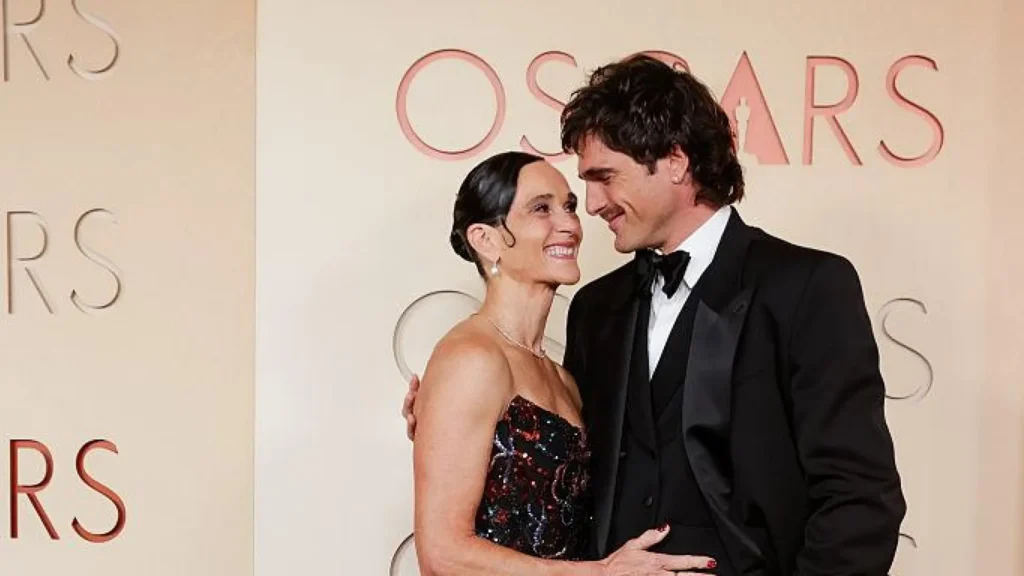 ¡La madre de Jacob Elordi conquista corazones con su historia!