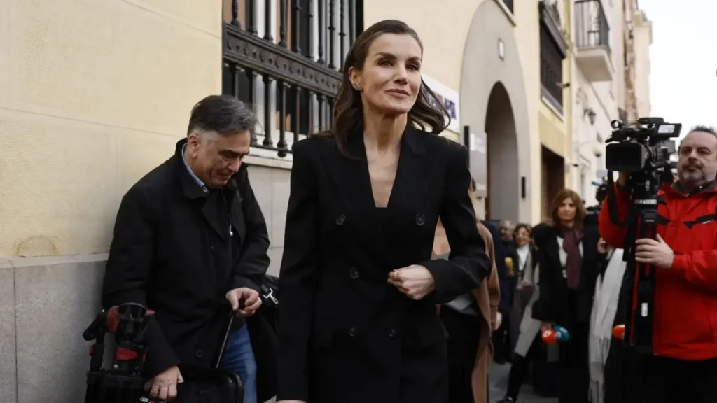 ¡La Reina y su entrañable abrazo a Sonsoles en un adiós conmovedor!