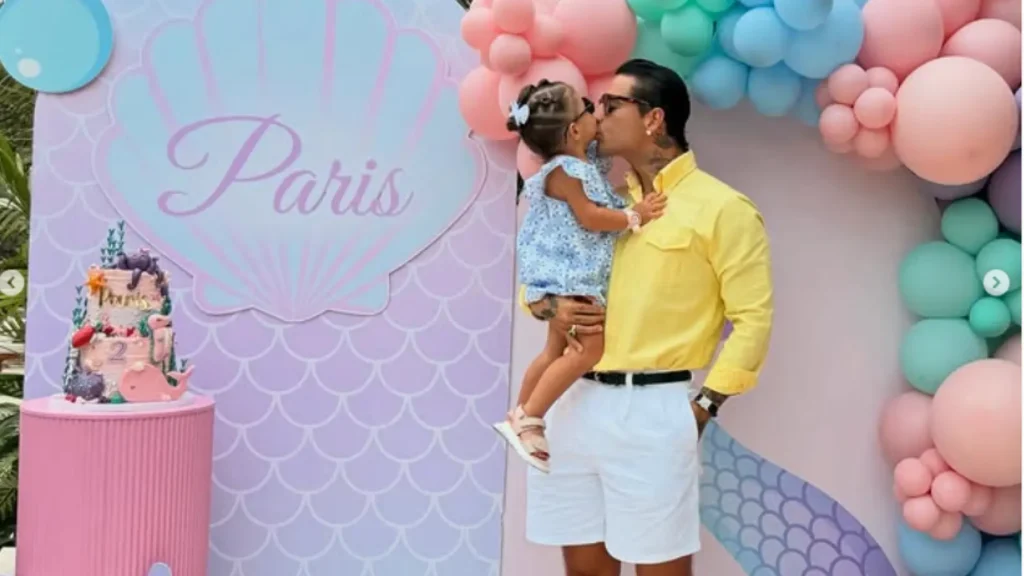 ¡Maluma tira la casa por la ventana con un cumpleaños acuático para su hija!