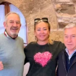 ¡Menudo trío! Belén Esteban se deja querer en el País Vasco