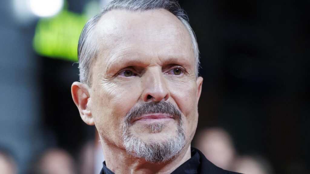 ¡Miguel Bosé desata la polémica en Bogotá!