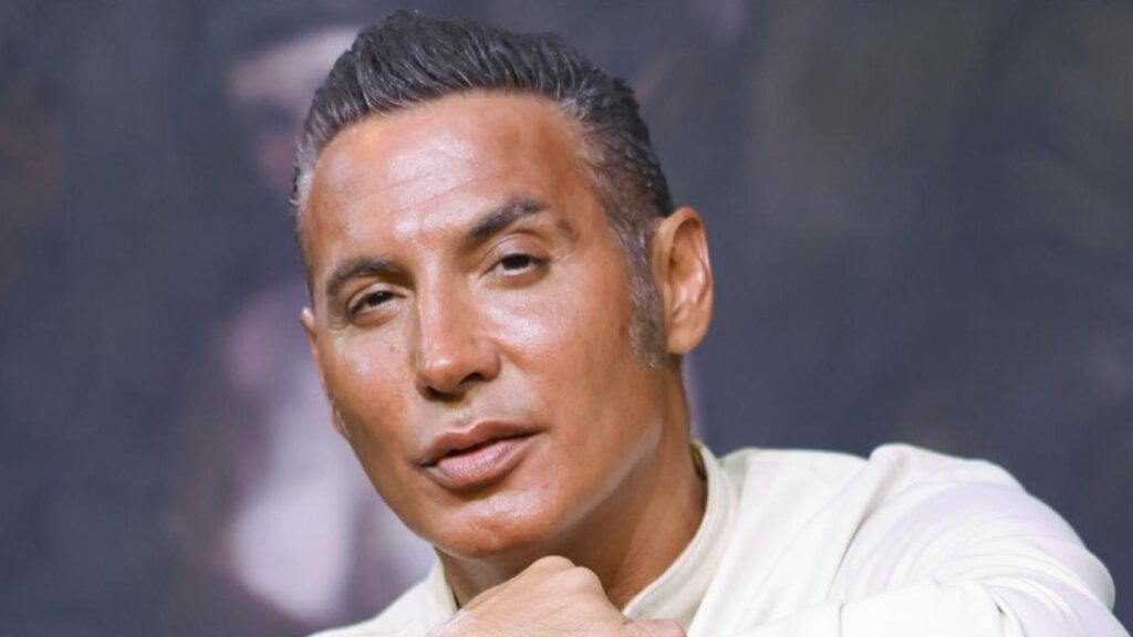 Pitingo: la verdad sobre su infancia bajo amenaza