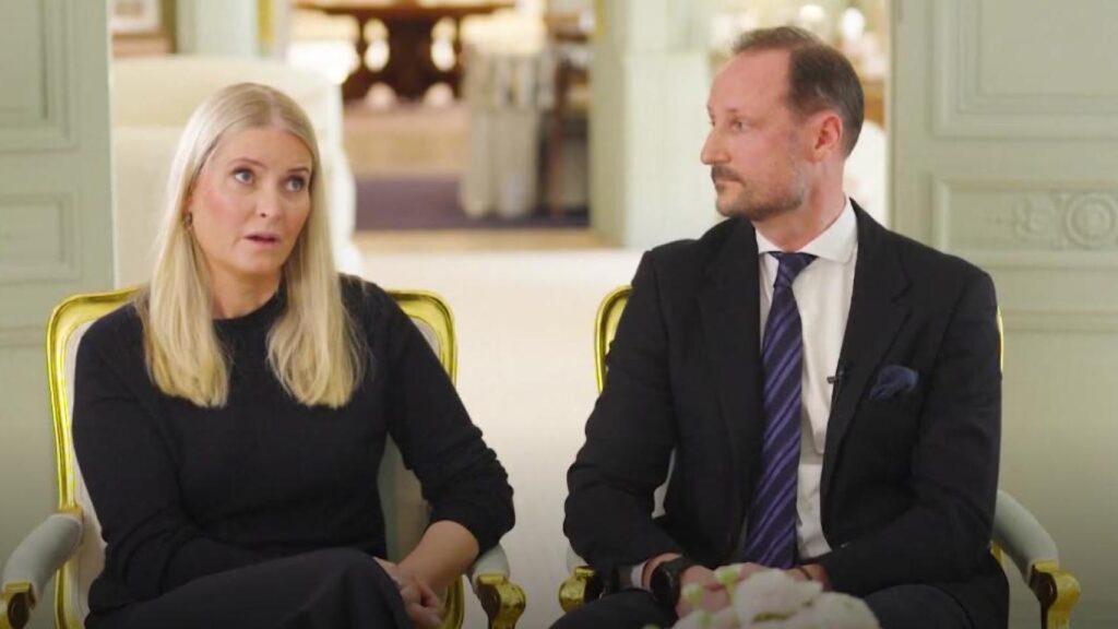 Princesa Mette-Marit y el Escándalo Epstein: ¡Confesiones que Sacuden Noruega!