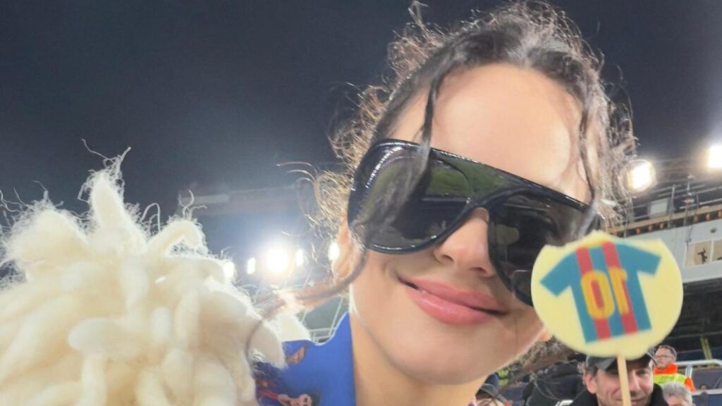 Rosalía, la hincha más cañera del Barça en el Camp Nou