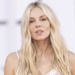 ¡Sienna Miller Desata Furia de Redes con Su Asombrosa Reaparición Embarazada!