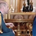 ¡Warwick Davis se lleva la magia real!