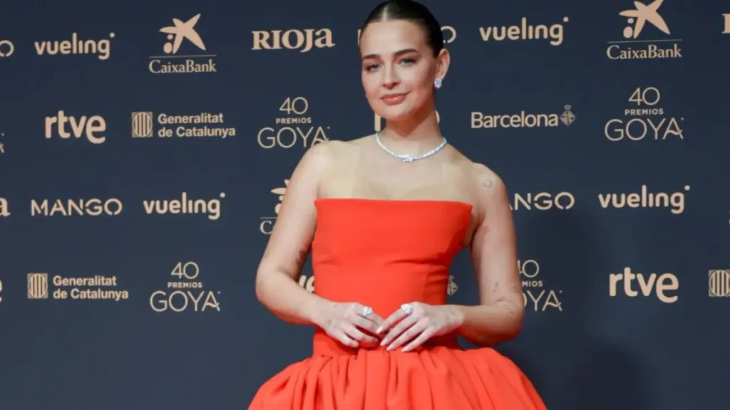 Laura Escanes y el misterio de su tatuaje por Álvaro de Luna